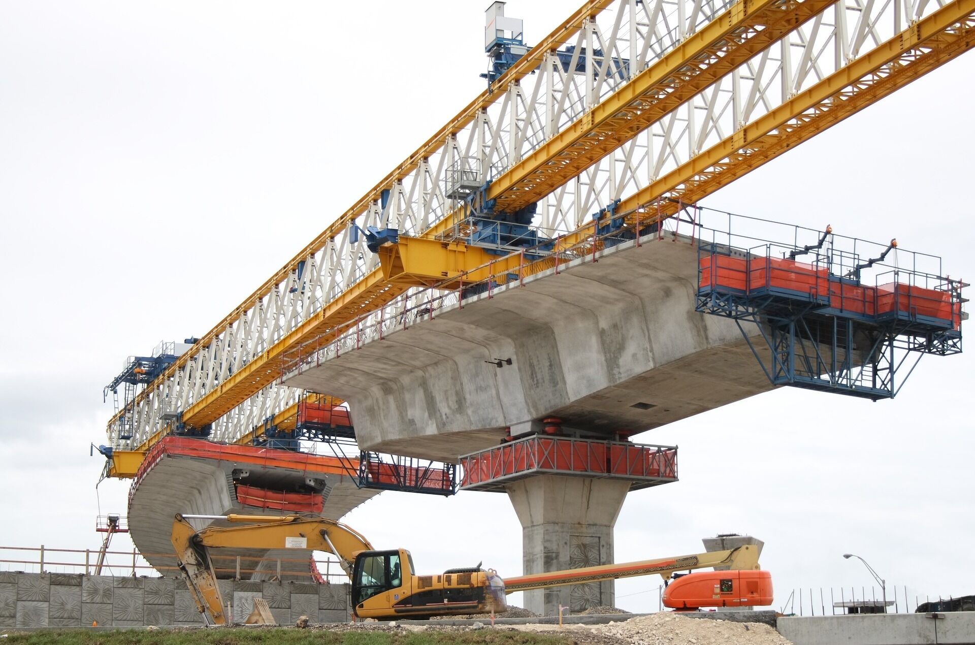 bridges-2335609_1920 (1)